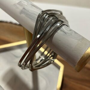 Silver tone 6 Intertwined women fashion square bangles bracelet